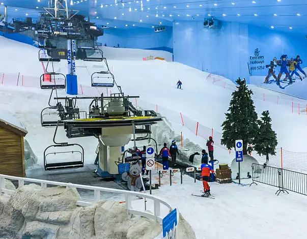 14) Ski Dubai